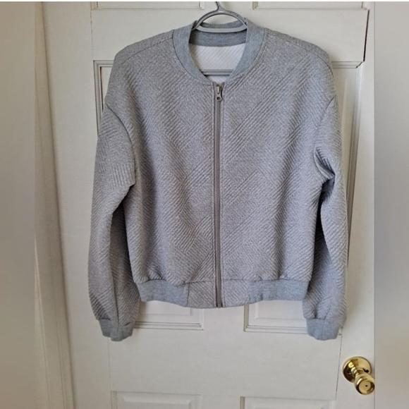 Med Shein bomber jacket gray or great for lounging around the house! - Picture 5 of 5